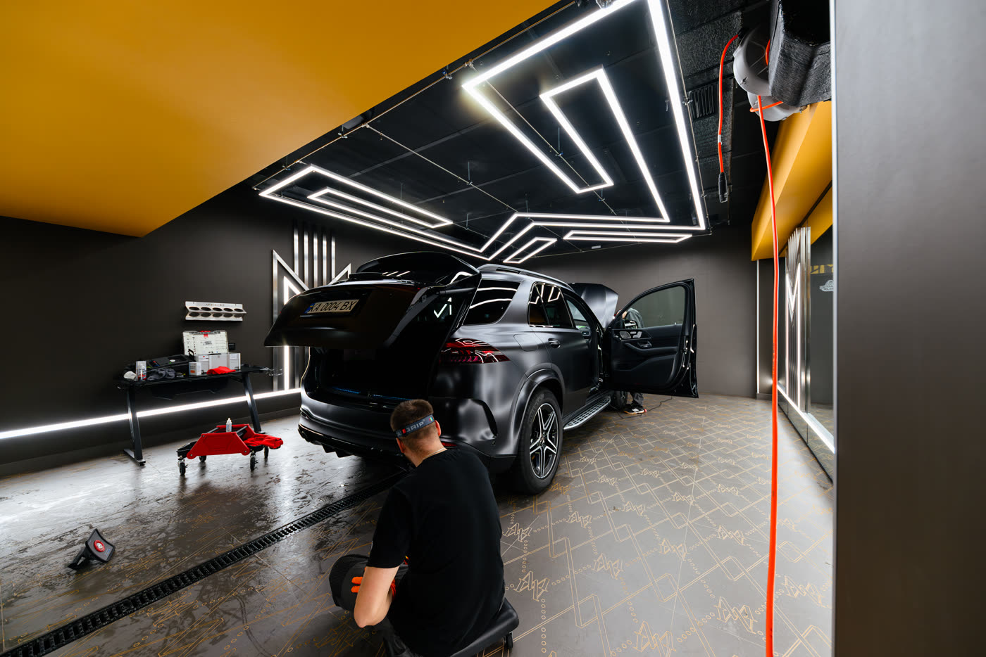 Авто після детейлінг-мийки у боксі MM Group Detailing